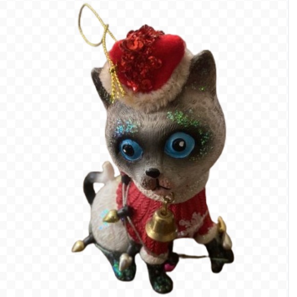 Pier 1 Imports Blue Eyed Cat Wearing Santa Hat
Christmas Ornament - Picture 1 of 11